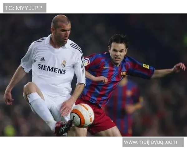 实况足球罗本：重温传奇球星的辉煌瞬间与经典进球时刻